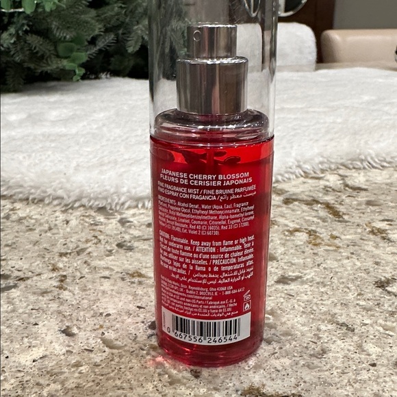 Full
Japanese cherry blossom - Picture 3 of 3